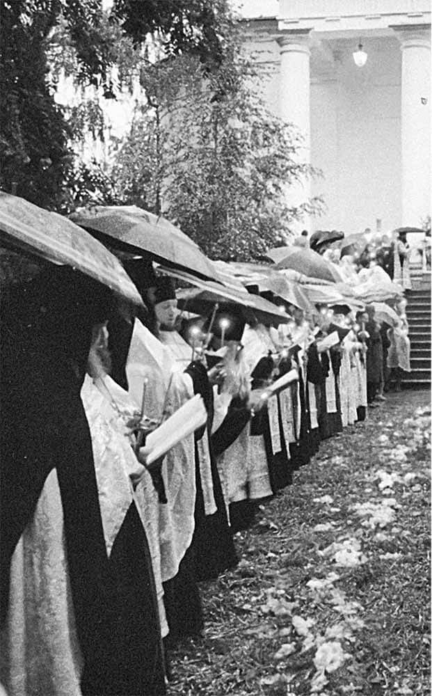 "Несвятые святые" и другие рассказы. Автор: . Издательство "Вольный Странник"